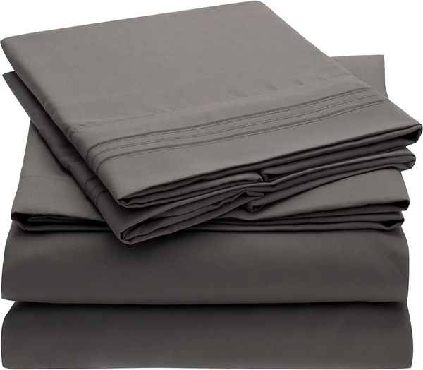 My Review Mellanni King Size Sheet Set - Hotel Luxury 1800 Bedding Sheets & Pillowcases - Extra Soft Cooling Bed Sheets - Deep Pocket up to 16" Mattress - Wrinkle, Fade, Stain Resistant - 4